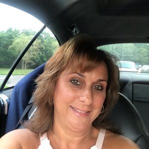 Meet your Posher, Debra